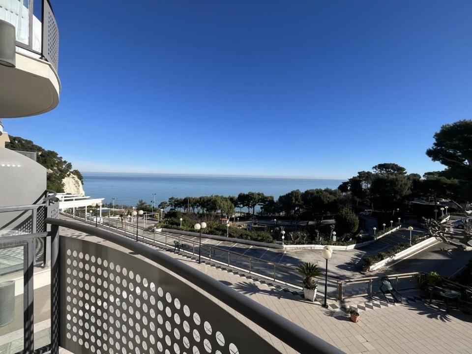 Hotel Eden Gigli Нумана Екстер'єр фото